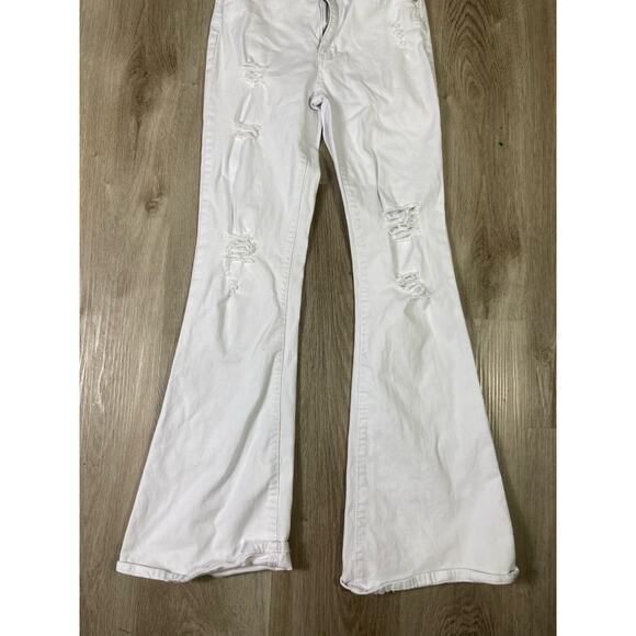 Almost Famous Women's High Rise Flare Ripped Jeans White Size 5 - Picture 5 of 10